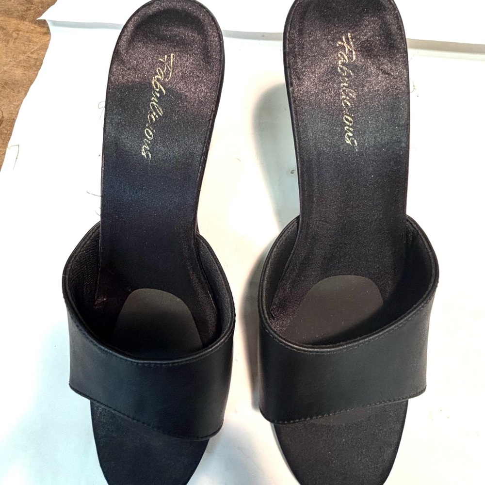 Black Women's Slide Sandals